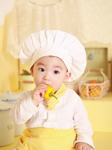 Comment apprendre à votre enfant à cuisiner ?
